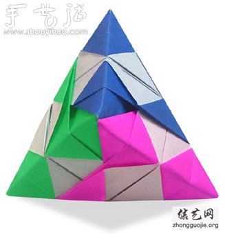 三角插原理组合制作金字塔的折纸教程