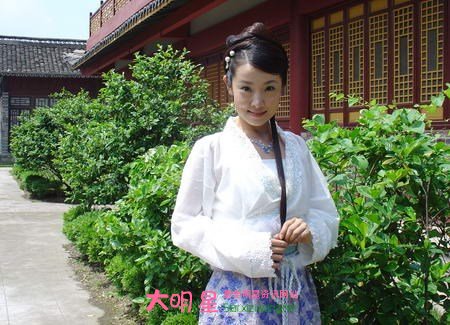 神探狄仁杰里面饰演狄如燕就是姜昕言,她的演技以及在的这个角色被