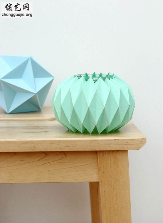 Accordion paper folding // Candle holders