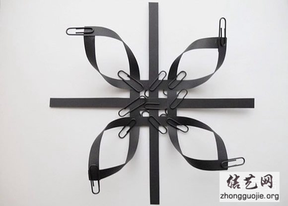 纸条折纸雪花的方法图解 立体雪花的折法步骤 - www.shouyihuo.net