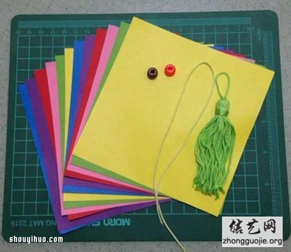 折纸灯笼制作方法图解 简单漂亮灯笼的做法教程 -  www.shouyihuo.net