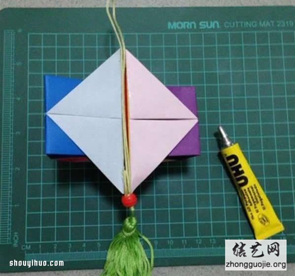 折纸灯笼制作方法图解 简单漂亮灯笼的做法教程 -  www.shouyihuo.net