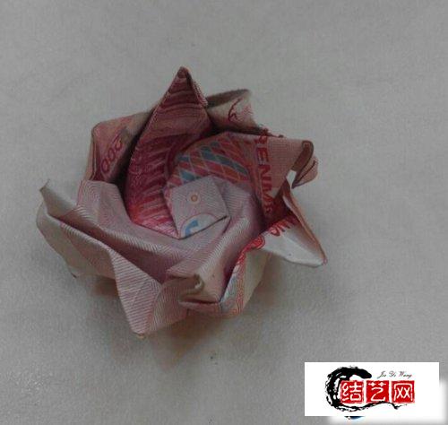 人民币折玫瑰花的步骤图解，三款详细百元纸币折花朵教程