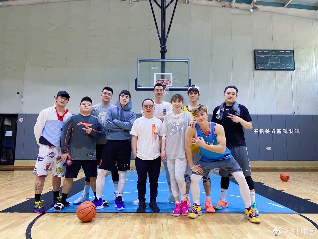 刘帅良篮球水平如何，他和鹿晗是发小吗？