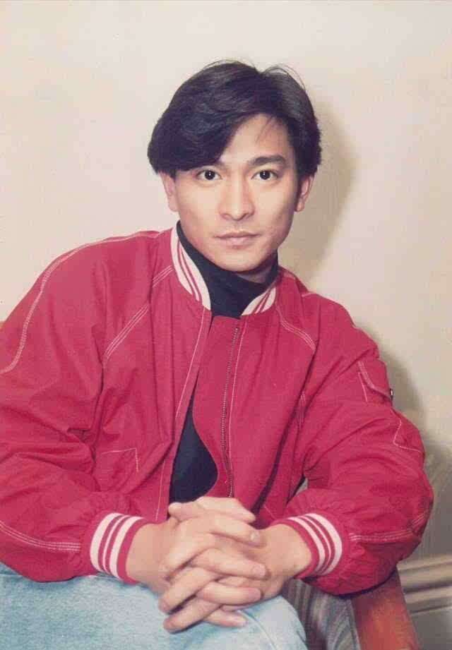 刘德华年轻颜值巅峰照片,他什么时期最帅?
