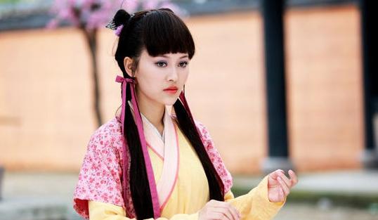 刘娜萍真实年龄多大了，她和陈乔恩、辛芷蕾长的好像对比照