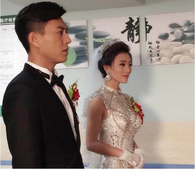 郑清文靳东结婚是真的吗，她现实老公是谁？