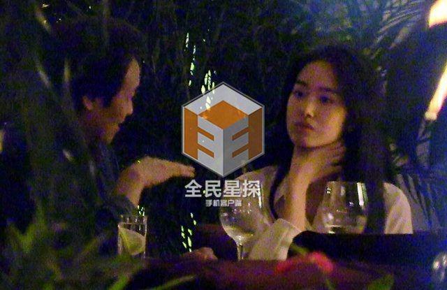 刘亦菲干爹陈金飞新欢杨采钰照片(刘亦菲是陈金飞的女儿吗)